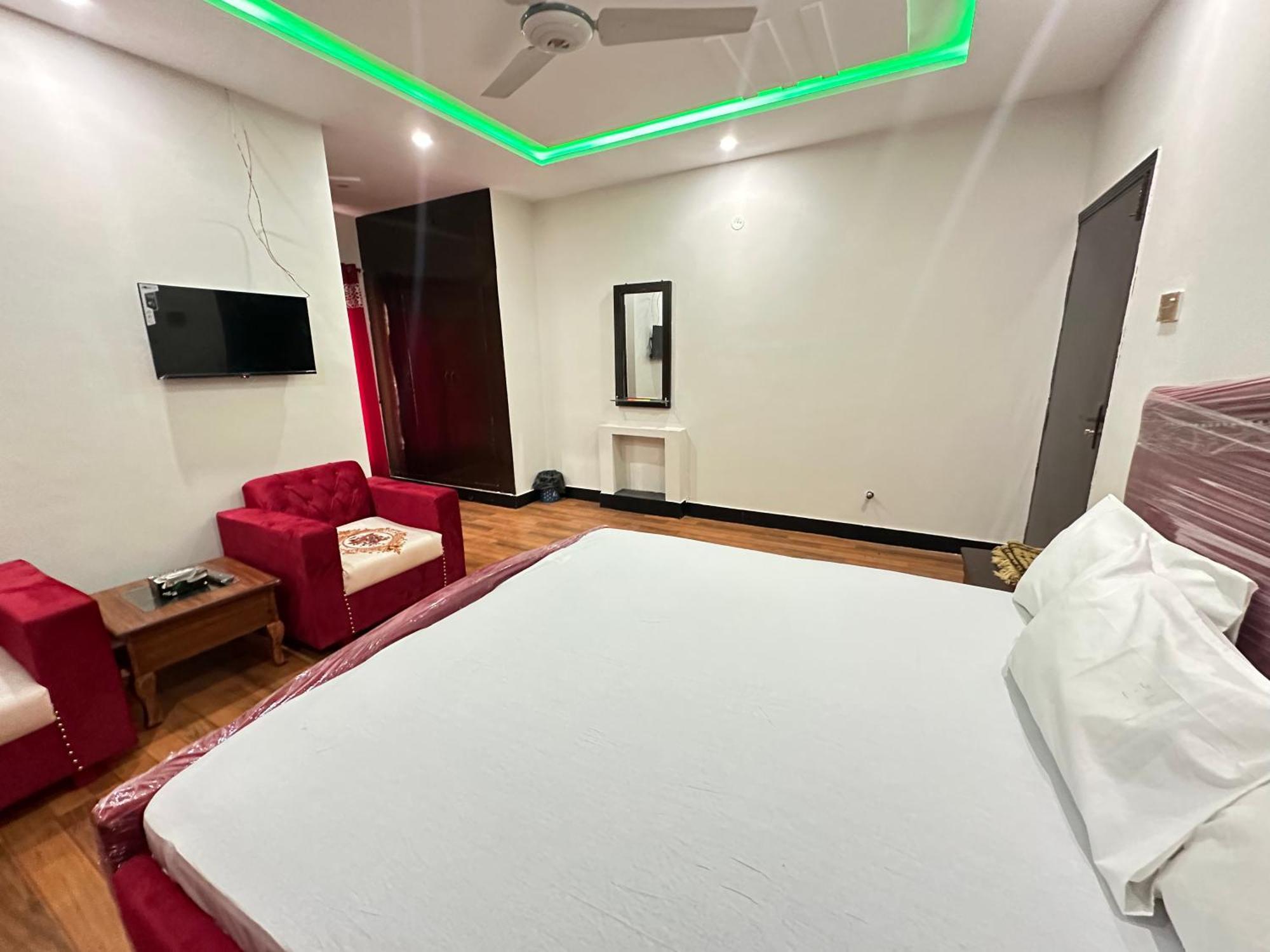 Decent Lodge Guest House Islamabad Buitenkant foto